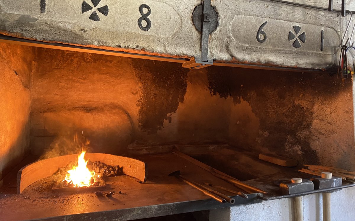 Das Feuer brennt wieder
